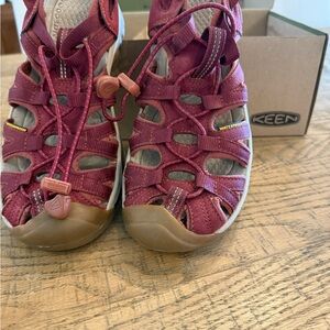 Keen Whisper Lightweight Sport Sandals with traction and toe cap protection